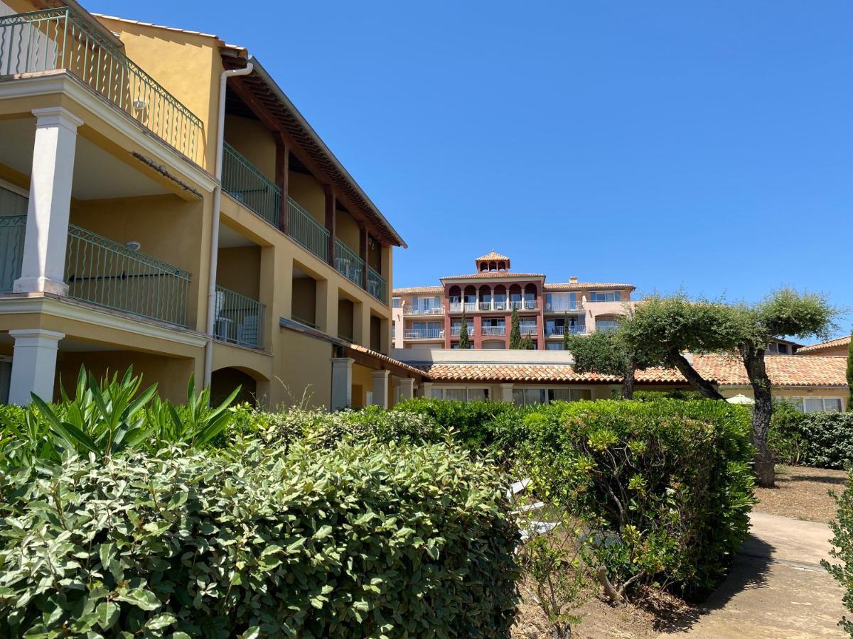 Appart. Vue Mer Avec Piscine - Golfe De St Tropez Les Issambres Exterior foto